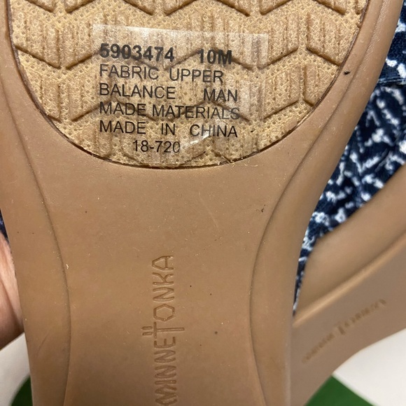 Minnetonka Knot Southwest Sandals - Picture 7 of 7